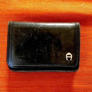 Black id card compact wallet